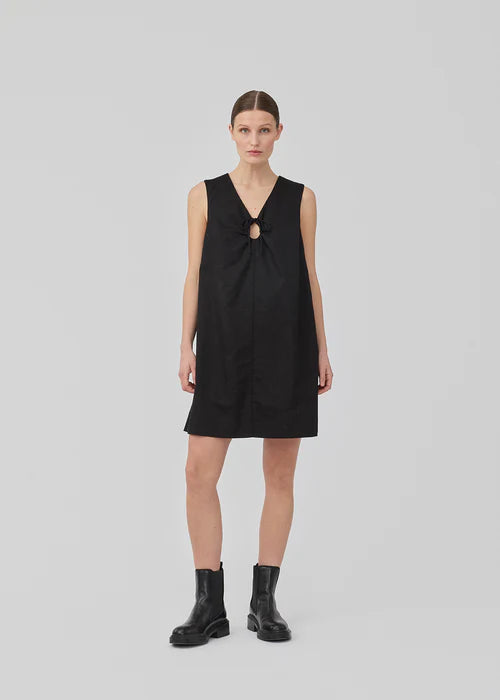 Dayna dress black